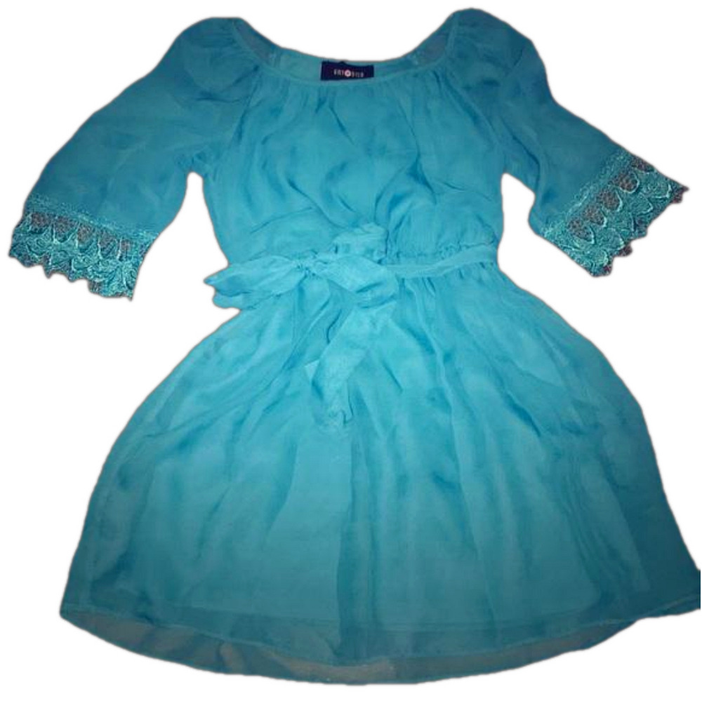 6/$20 SUPER cute blue Amy Byer girl’s 7 dress